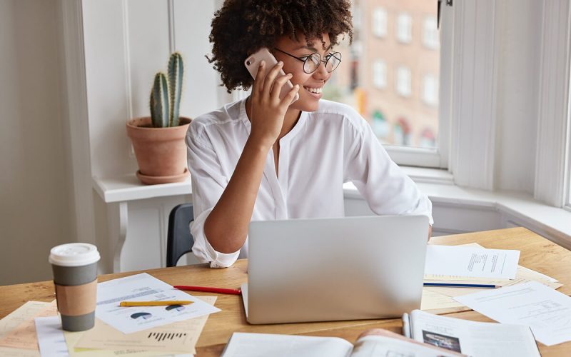 view-of-cheerful-executive-manager-shares-opinions-F6WWWB5-rbao1eh9cjm8mu08w4qevzeegubigghb4u46ljaao8